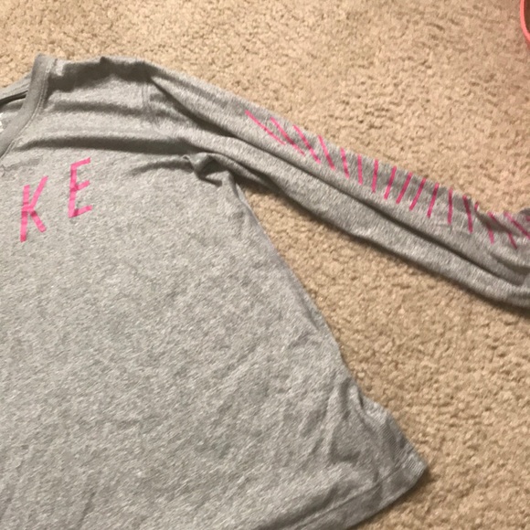 Nike girls active shirt GOOD CONDITION - Picture 3 of 3